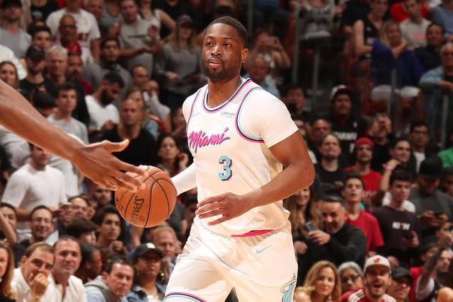  杰威关键抢断热火险胜雄鹿展现东部冠军底蕴